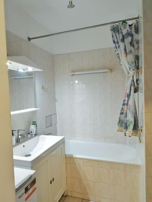 Centrum Studio Apartment With The Self-Check-In Bratislava Eksteriør billede
